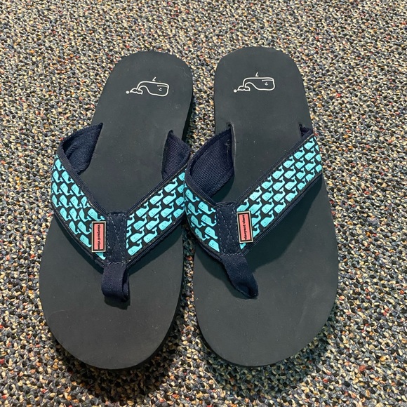 Vineyard Vines Women's Black and Blue Flip Flops - Picture 1 of 3